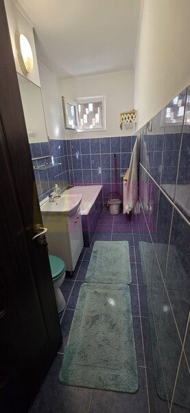 Apartament cu 2 camere, et 1 in Campina